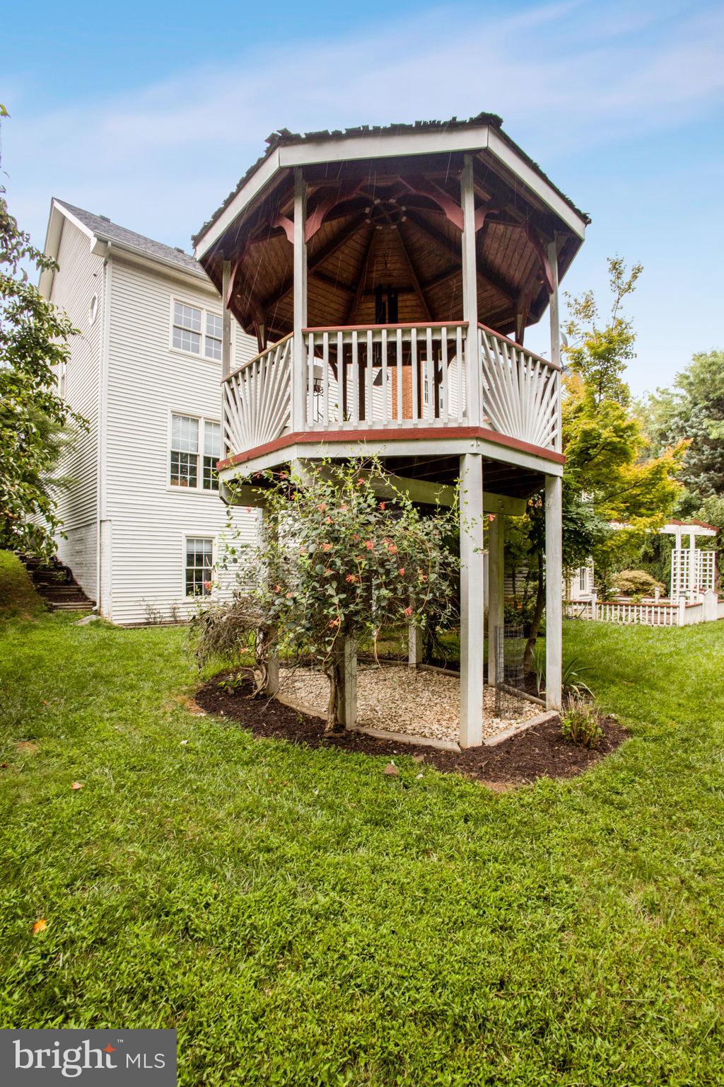 NEELSVILLE ESTATES - Residential