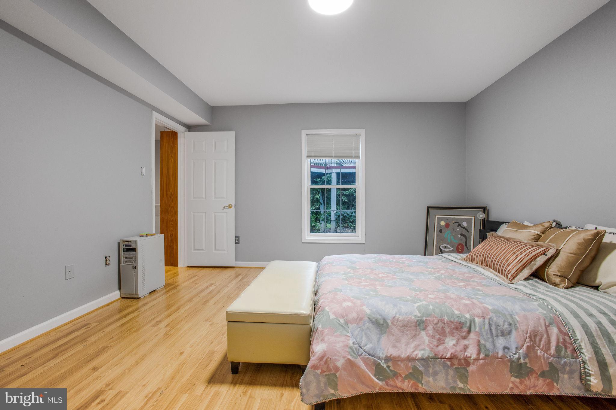 NEELSVILLE ESTATES - Residential