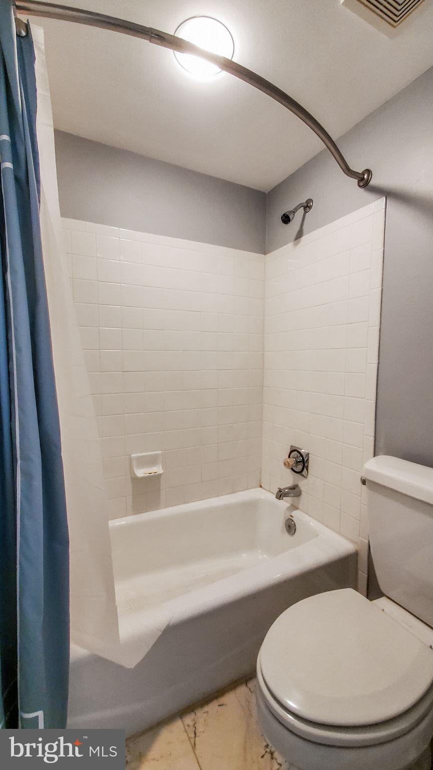 NEELSVILLE ESTATES - Residential