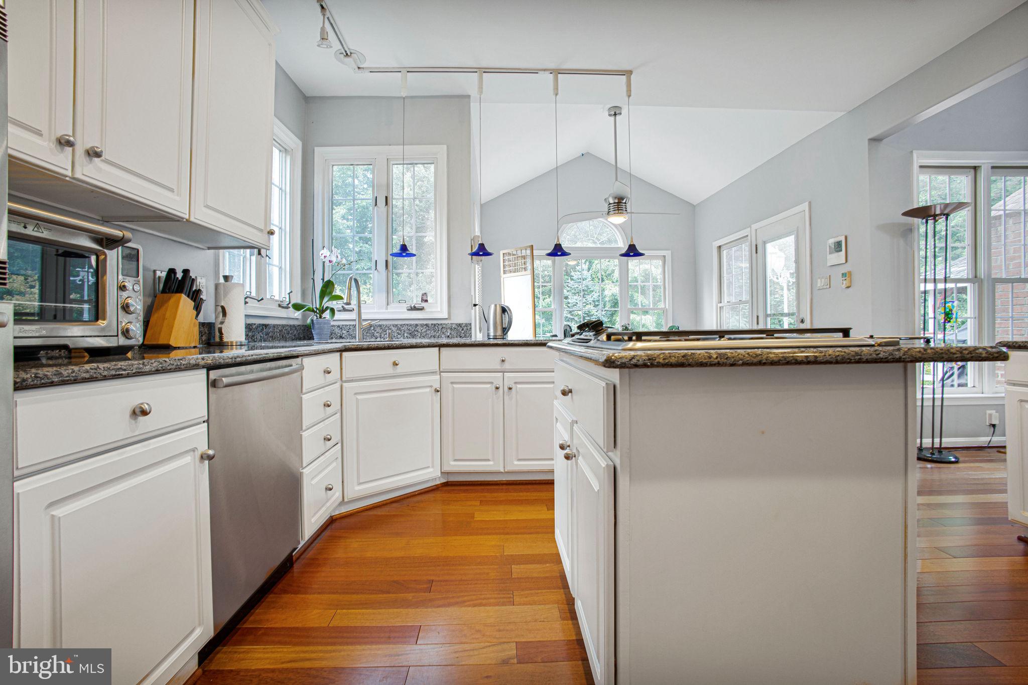 NEELSVILLE ESTATES - Residential