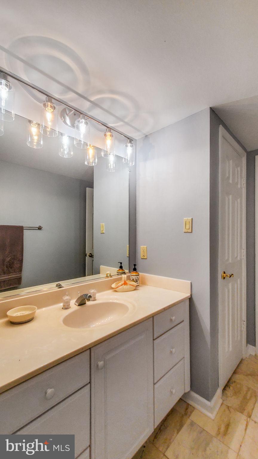 NEELSVILLE ESTATES - Residential