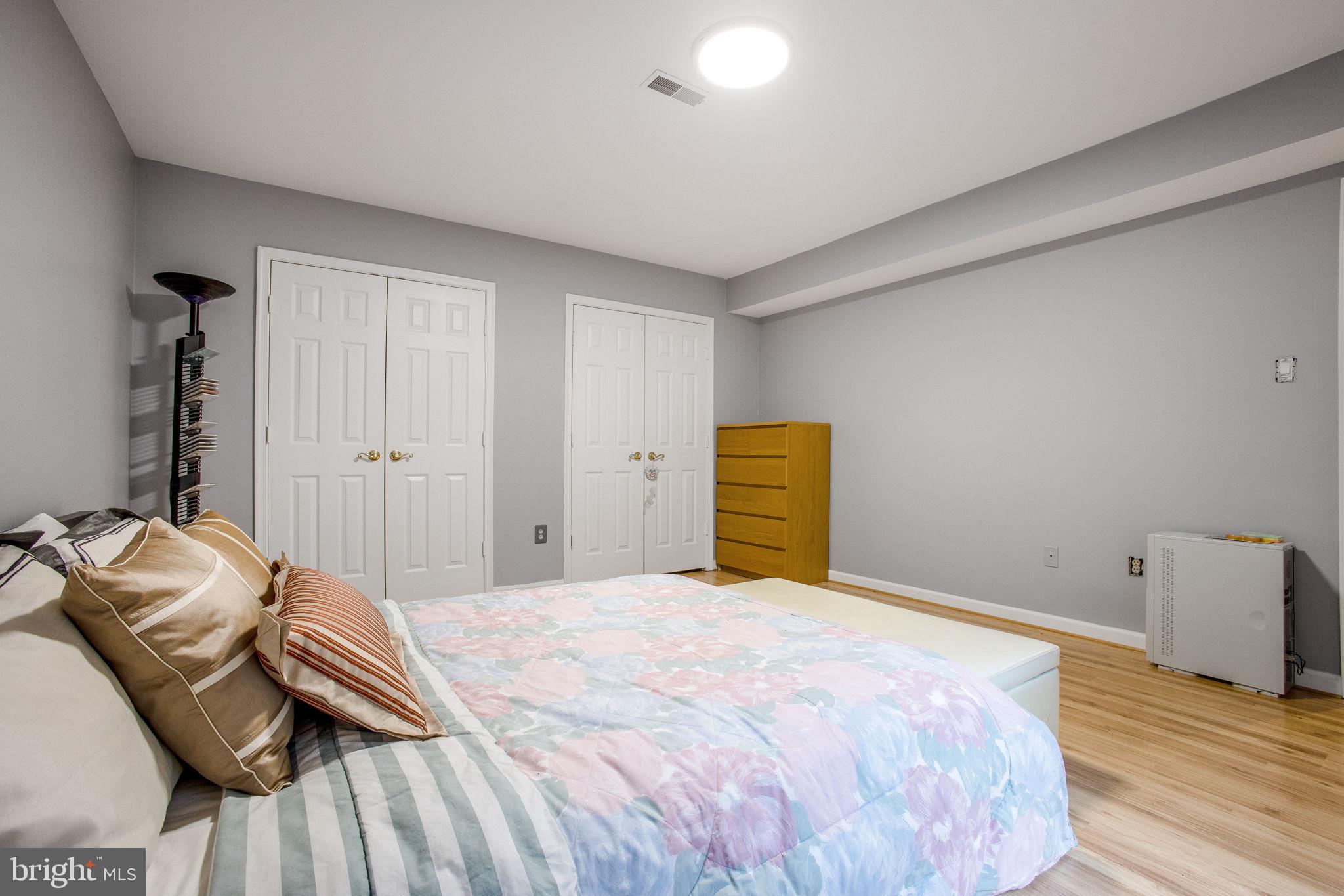 NEELSVILLE ESTATES - Residential