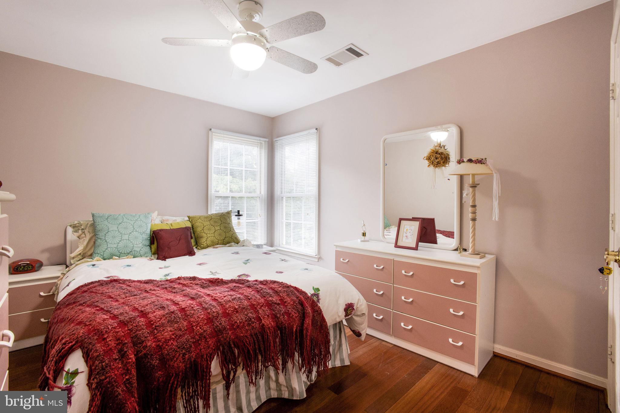 NEELSVILLE ESTATES - Residential