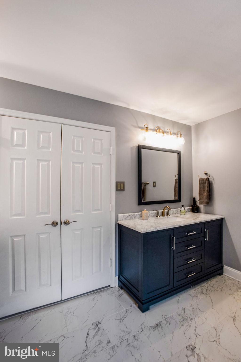 NEELSVILLE ESTATES - Residential