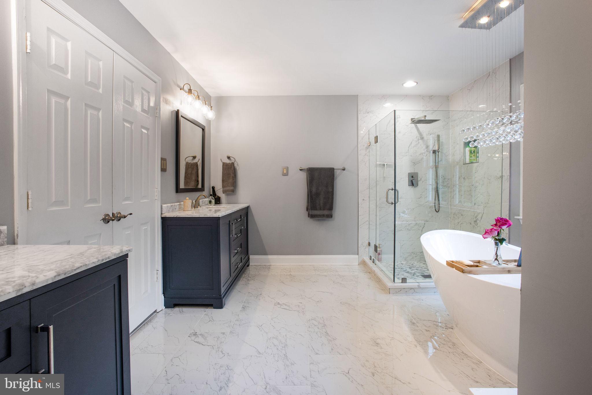 NEELSVILLE ESTATES - Residential