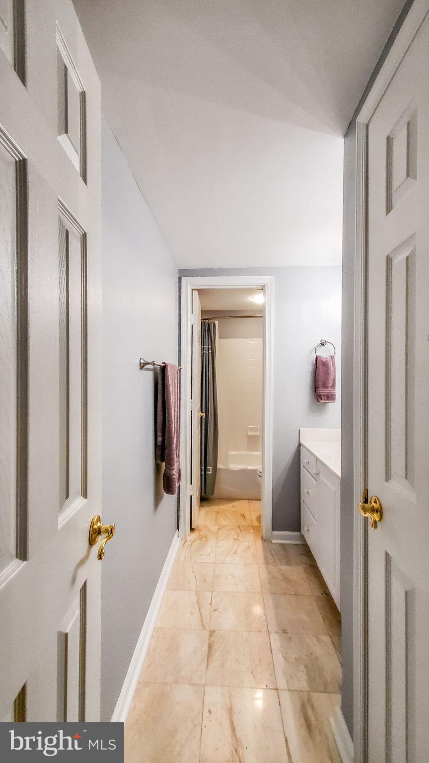 NEELSVILLE ESTATES - Residential