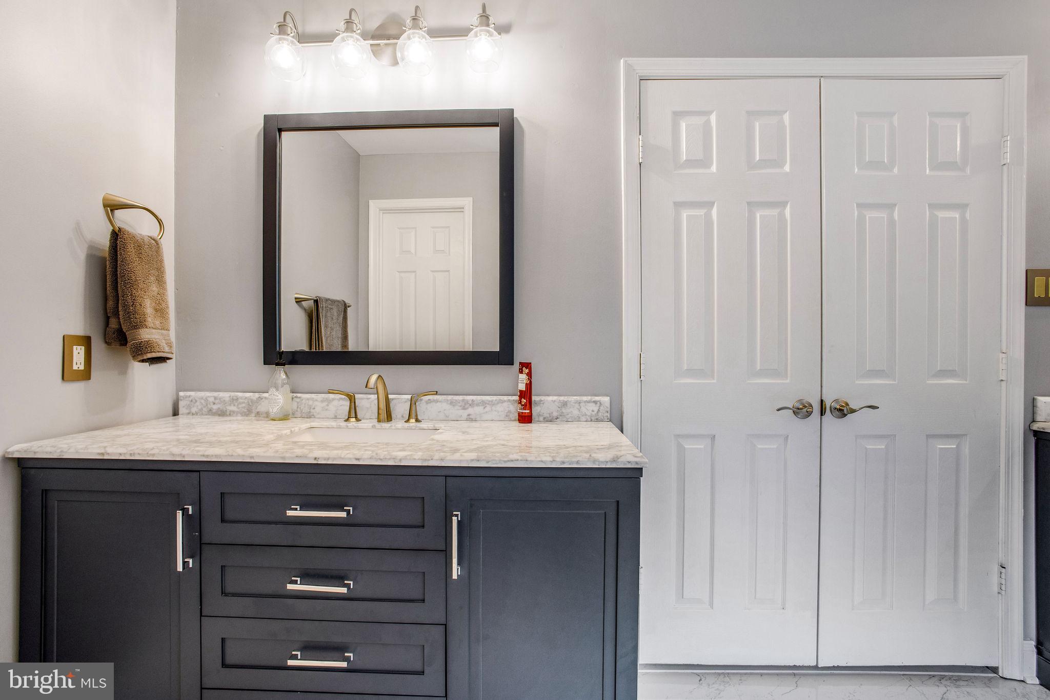 NEELSVILLE ESTATES - Residential