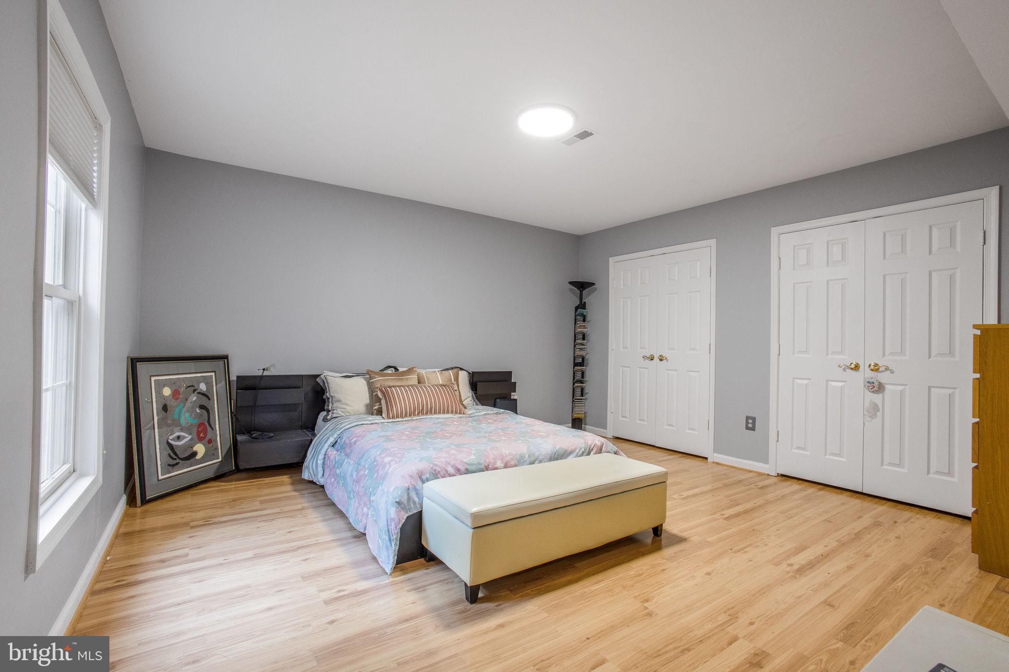 NEELSVILLE ESTATES - Residential