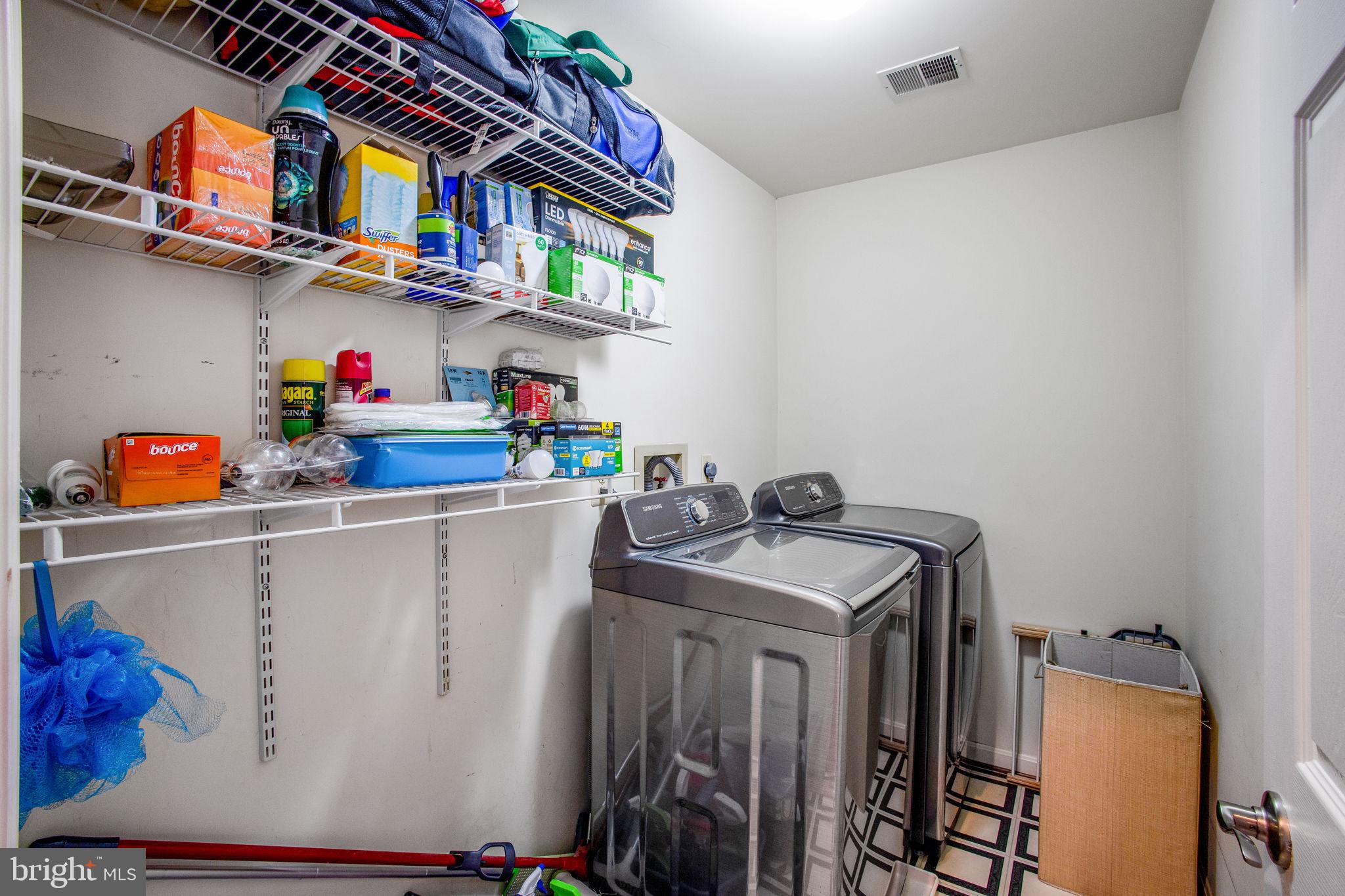 NEELSVILLE ESTATES - Residential