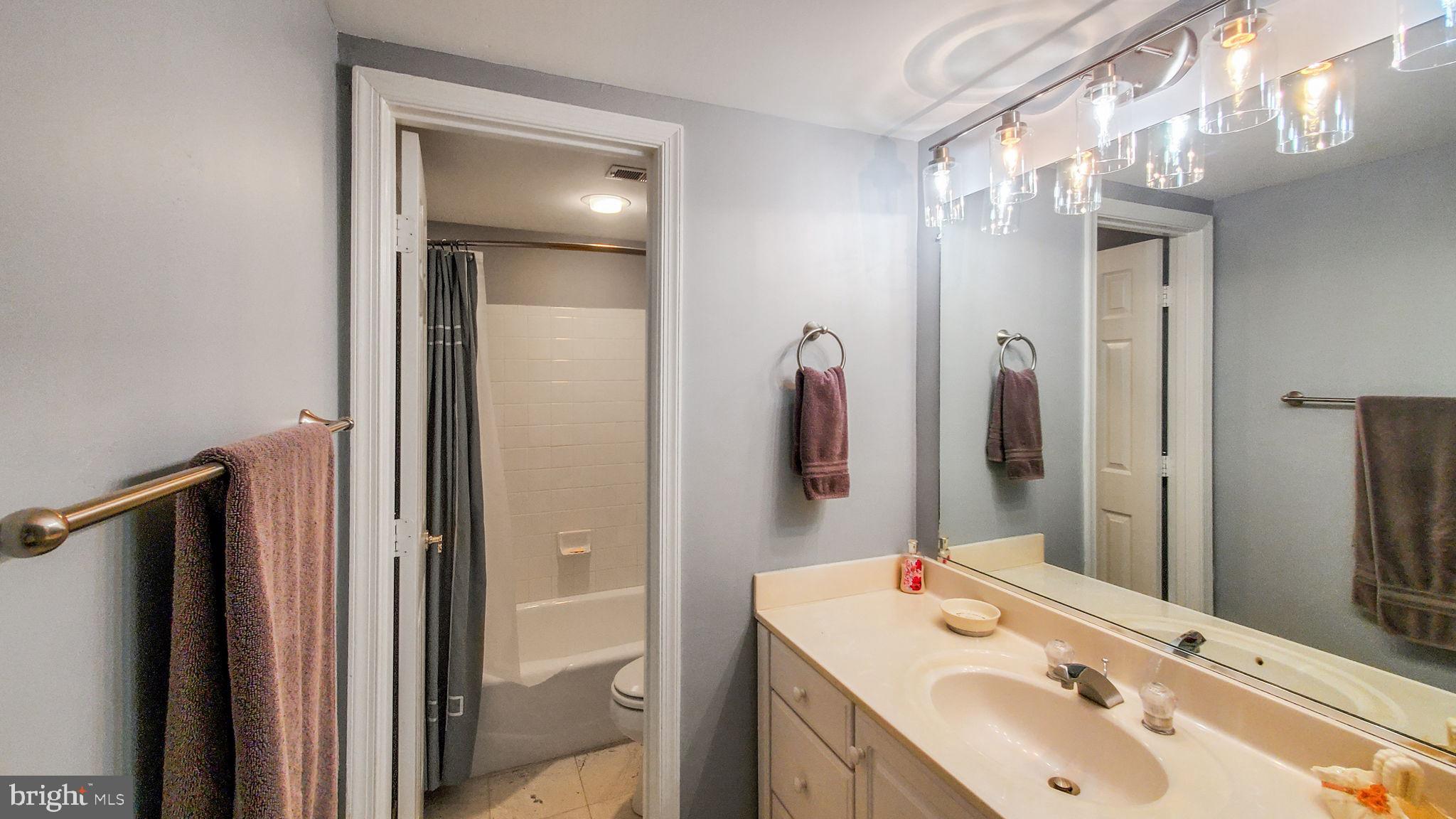 NEELSVILLE ESTATES - Residential