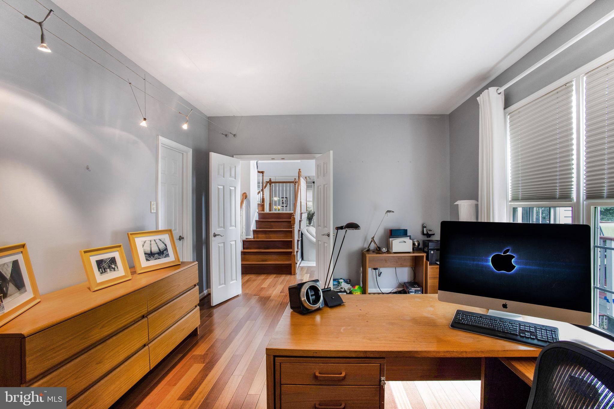 NEELSVILLE ESTATES - Residential