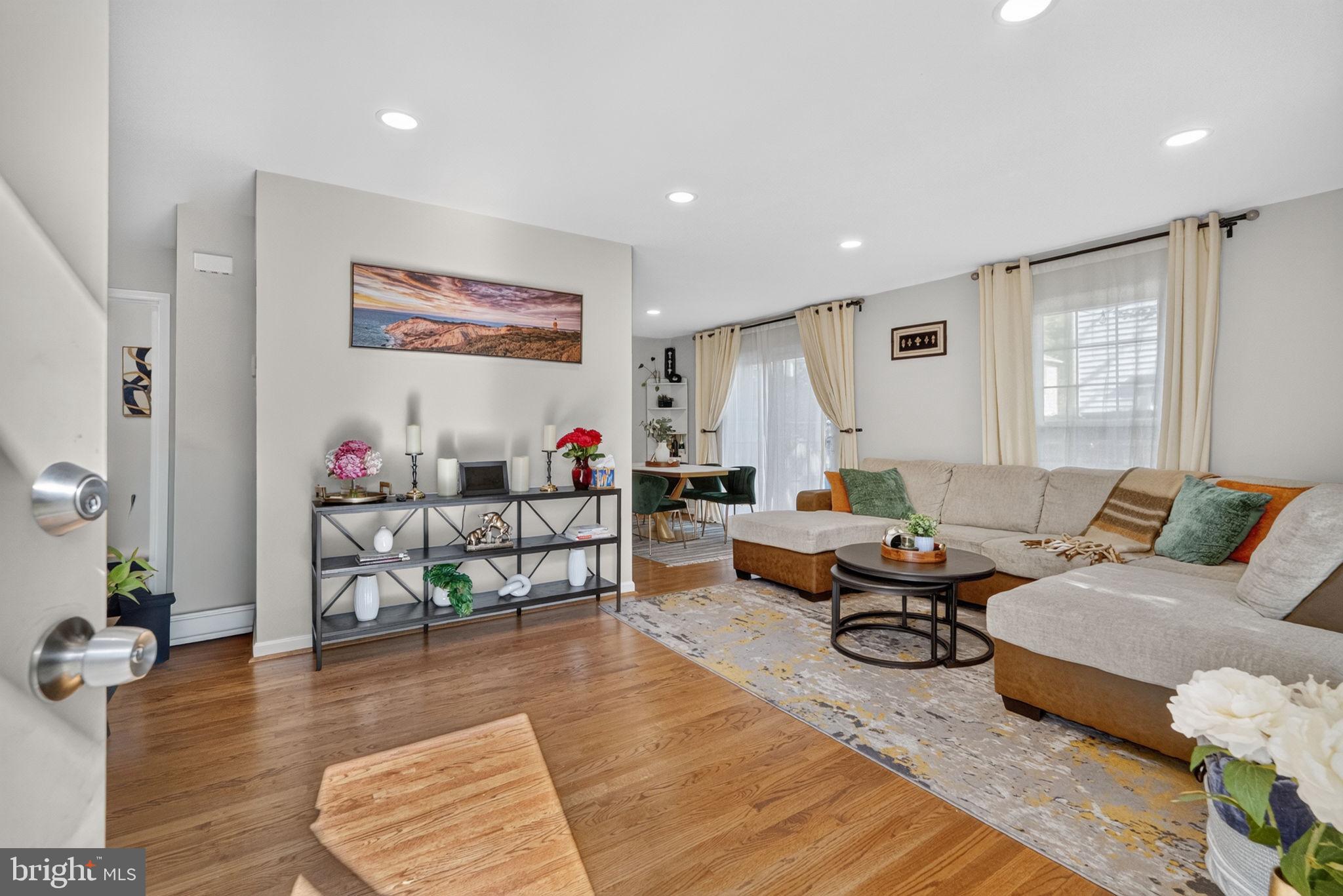15 VALLEYFIELD COURT