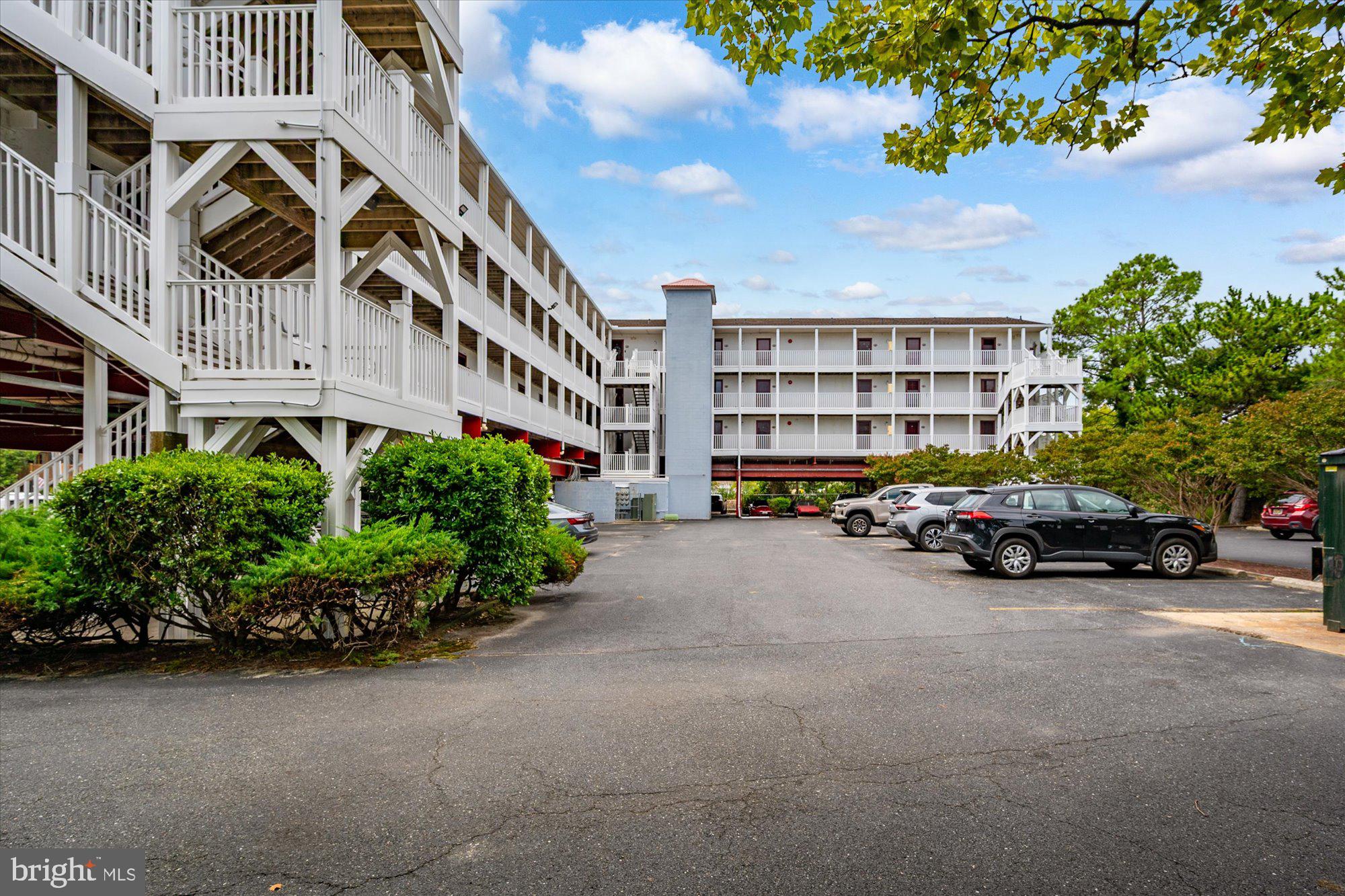 300 ROBIN DRIVE 219
