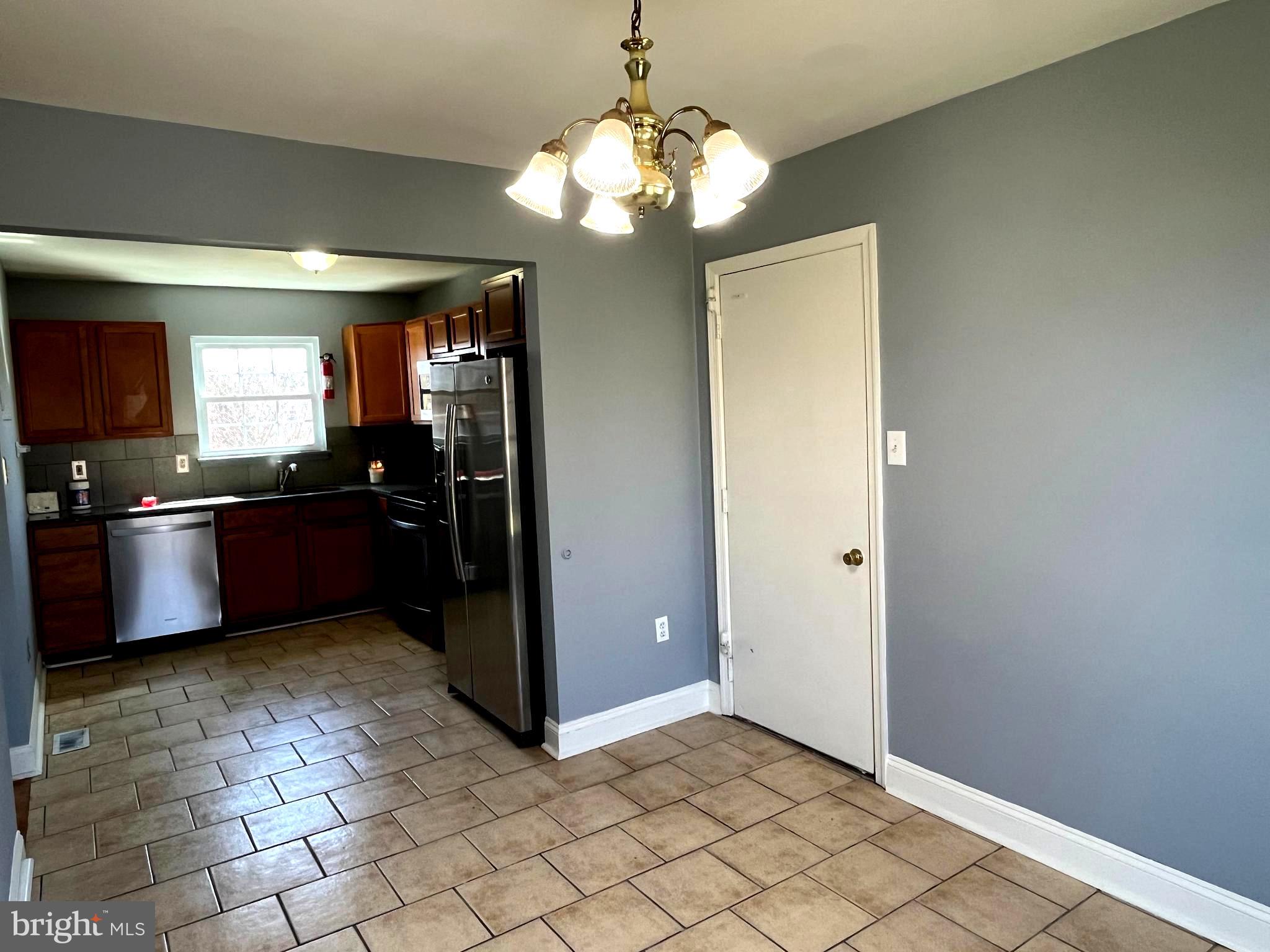 DALE CITY - Residential Lease