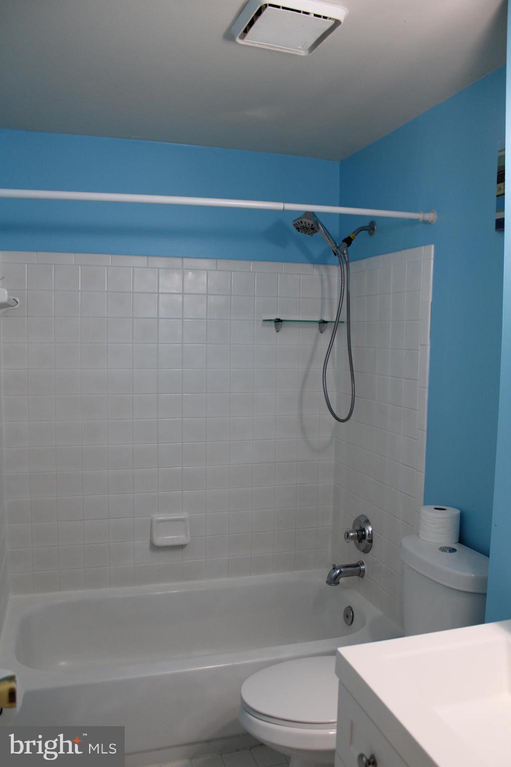 DALE CITY - Residential Lease