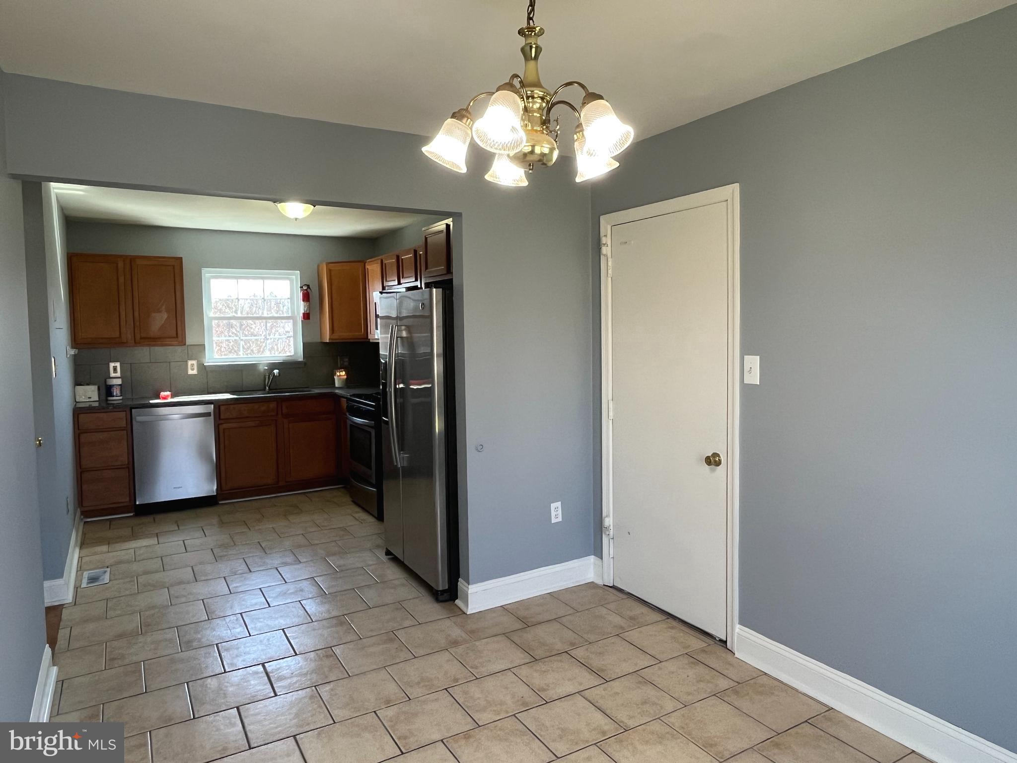 DALE CITY - Residential Lease