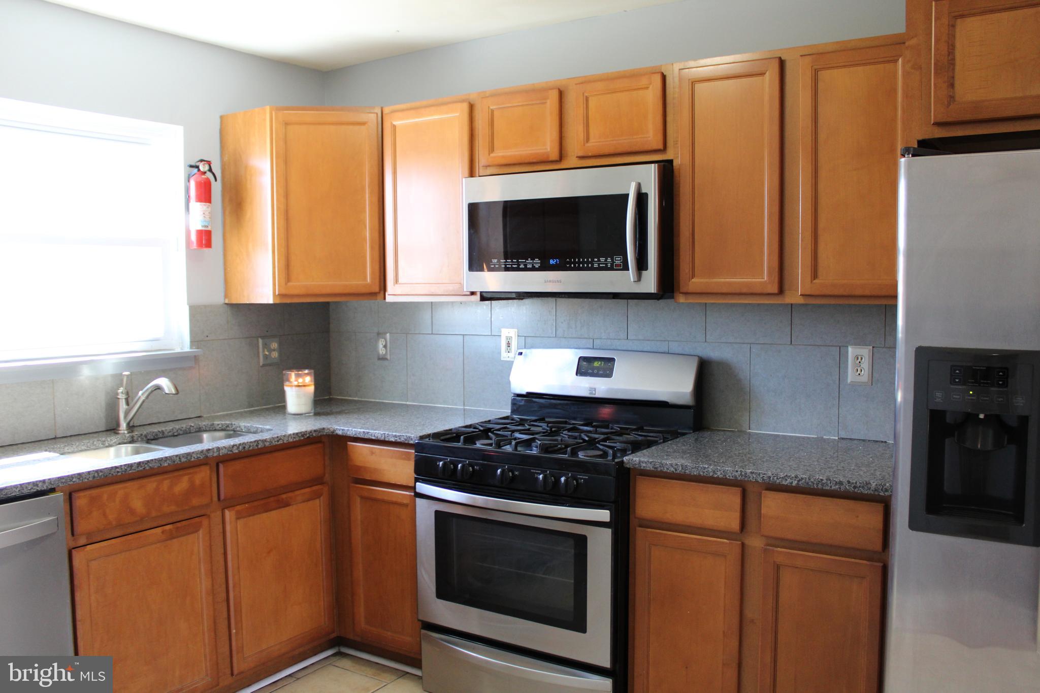 DALE CITY - Residential Lease