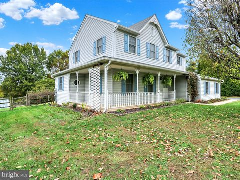 833 PINE HEIGHTS ROAD READING PA 19605