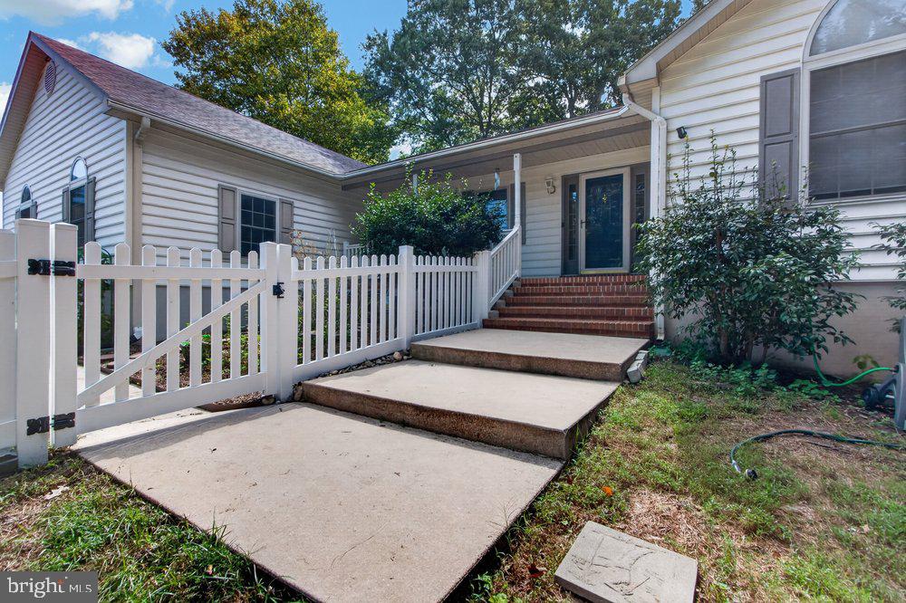 2 MELODY COURT