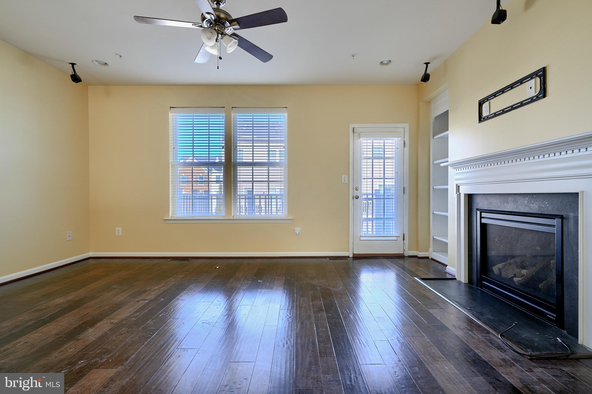 ESPLANADE AT RED RUN - Residential Lease