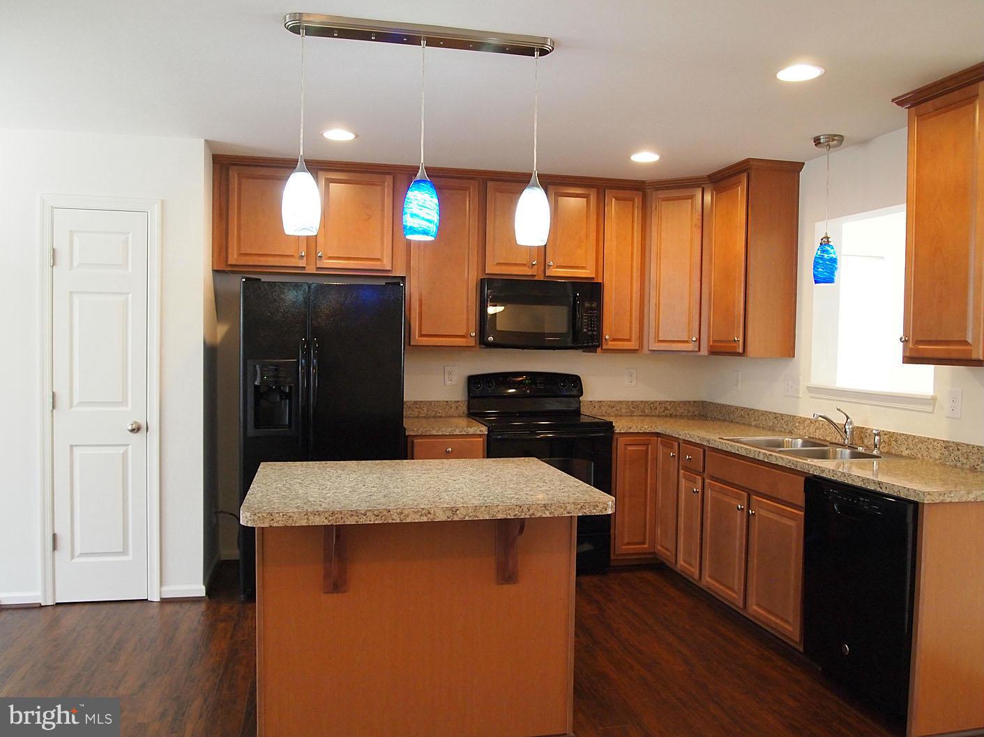 LAKELAND PLACE - Residential