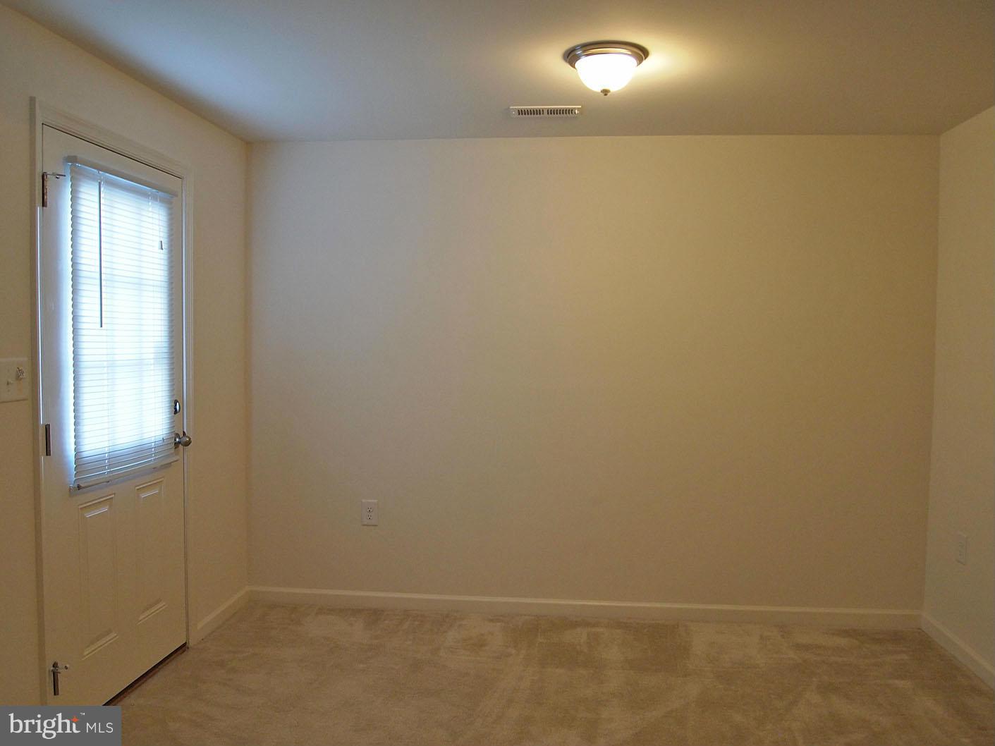 LAKELAND PLACE - Residential