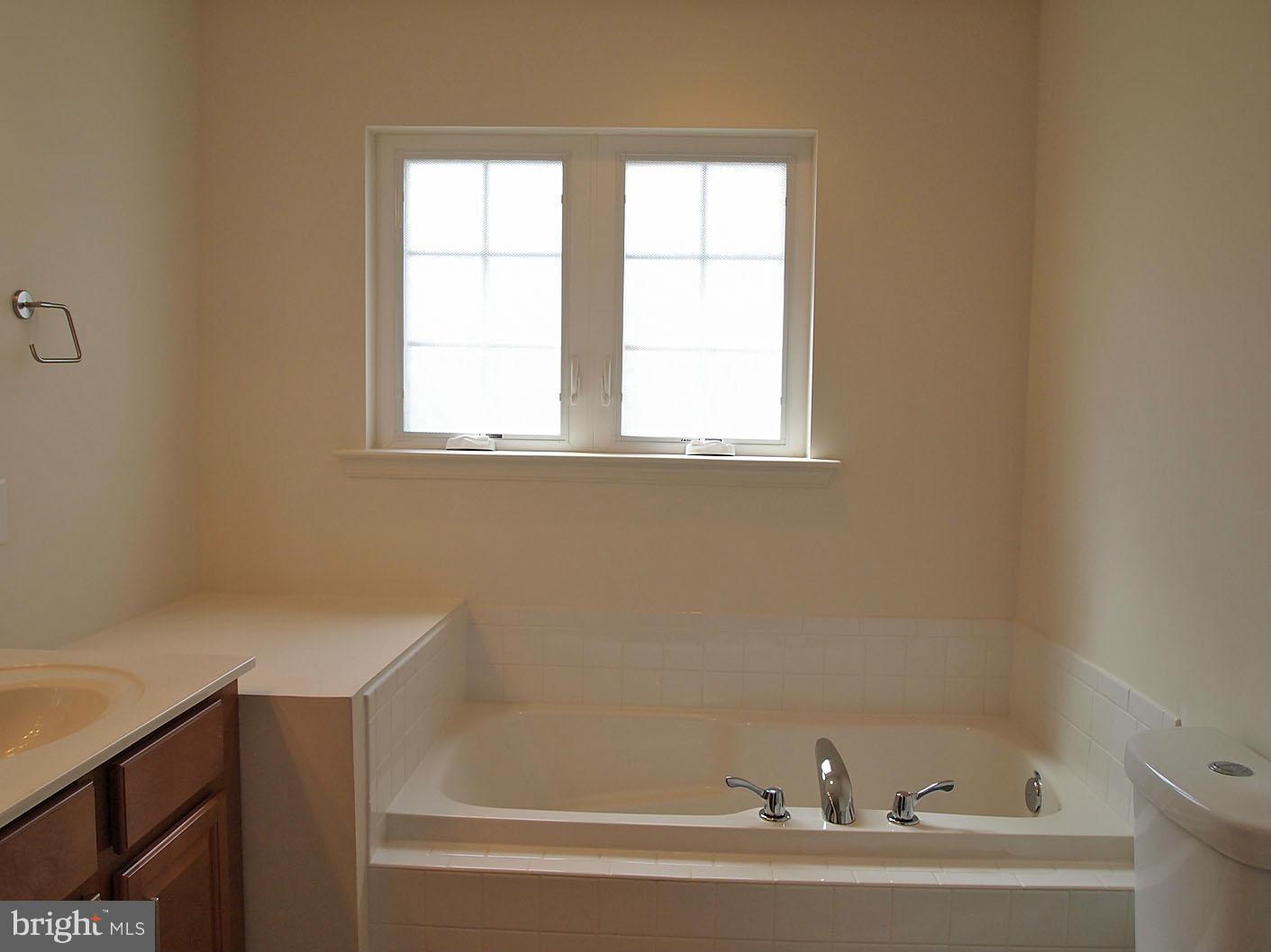 LAKELAND PLACE - Residential