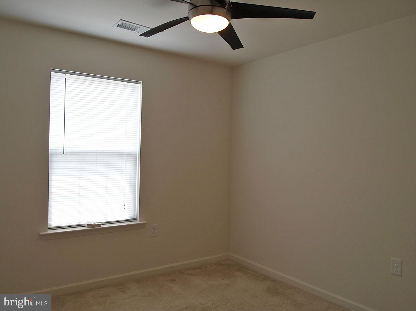 LAKELAND PLACE - Residential