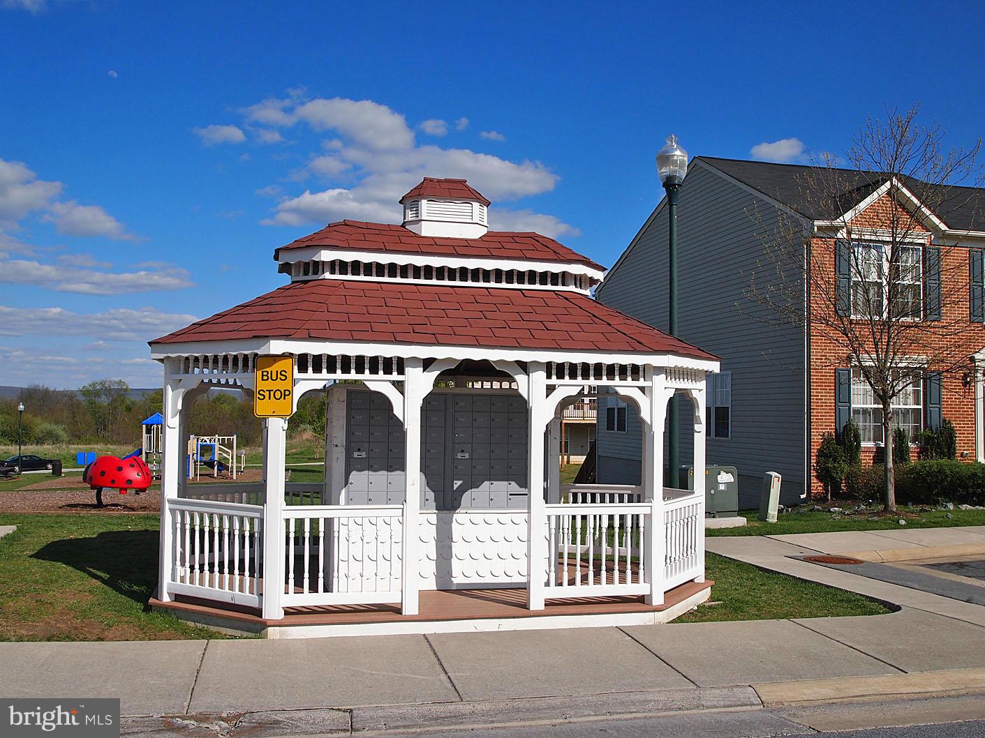 LAKELAND PLACE - Residential
