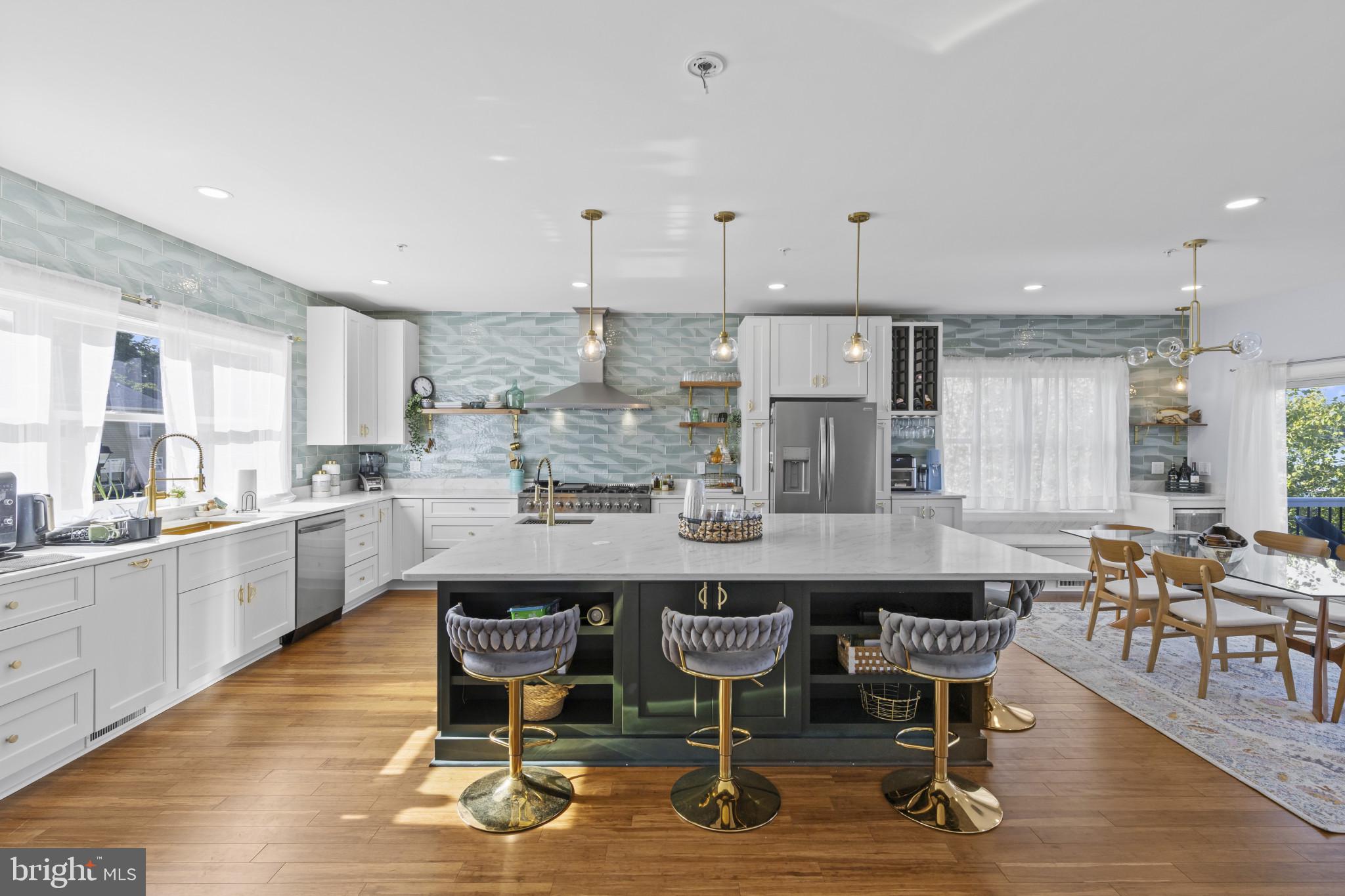 SELBY ON THE BAY - Residential