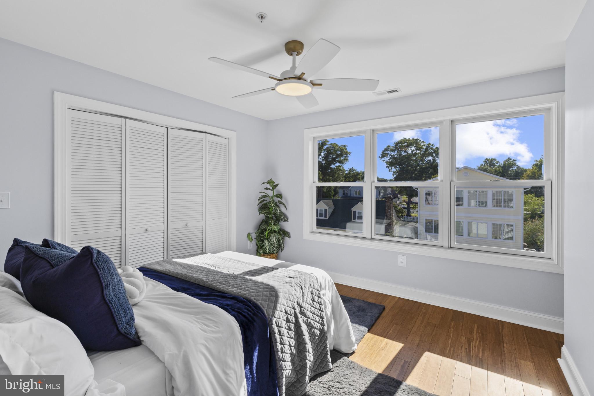 SELBY ON THE BAY - Residential