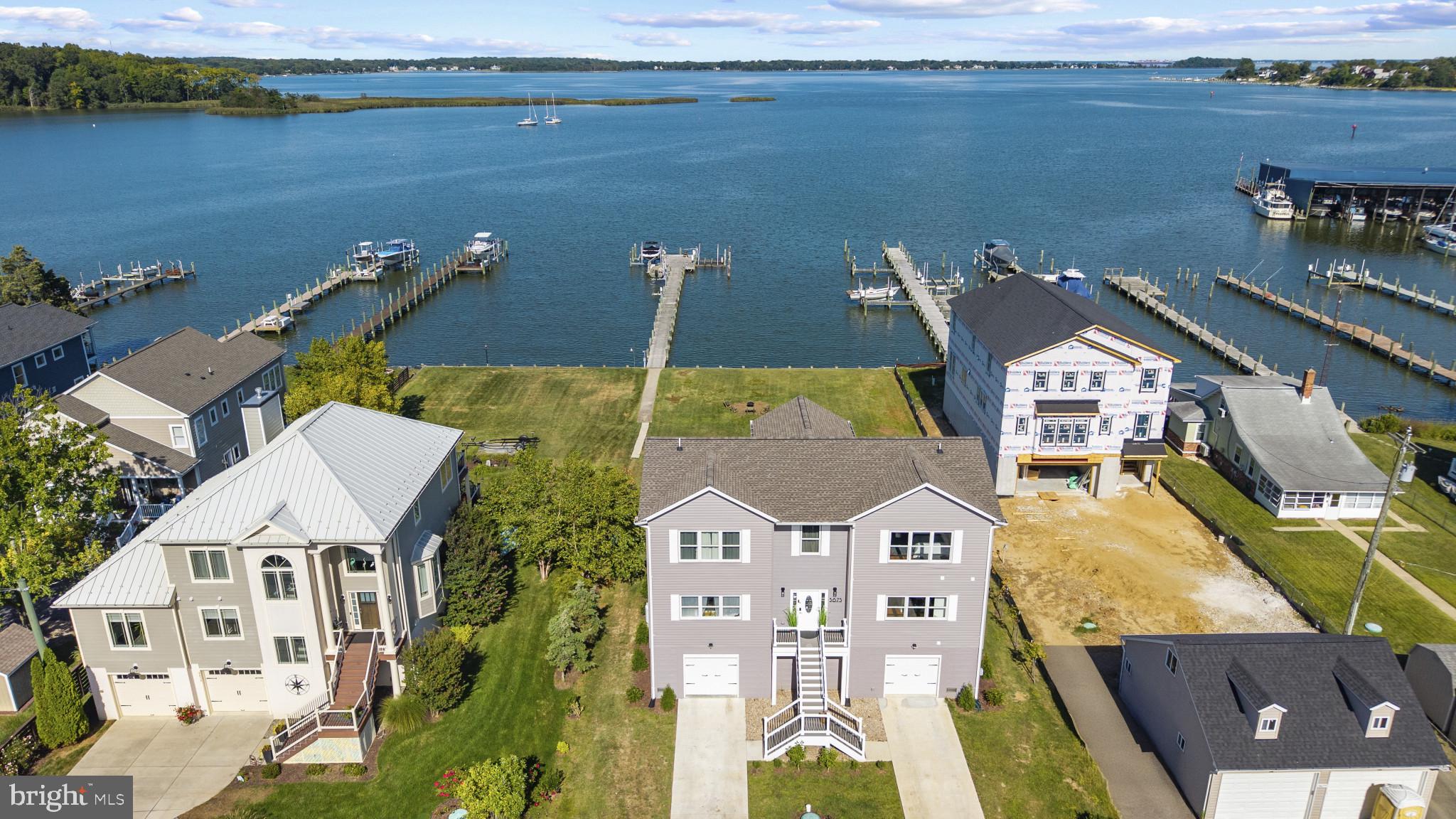 SELBY ON THE BAY - Residential