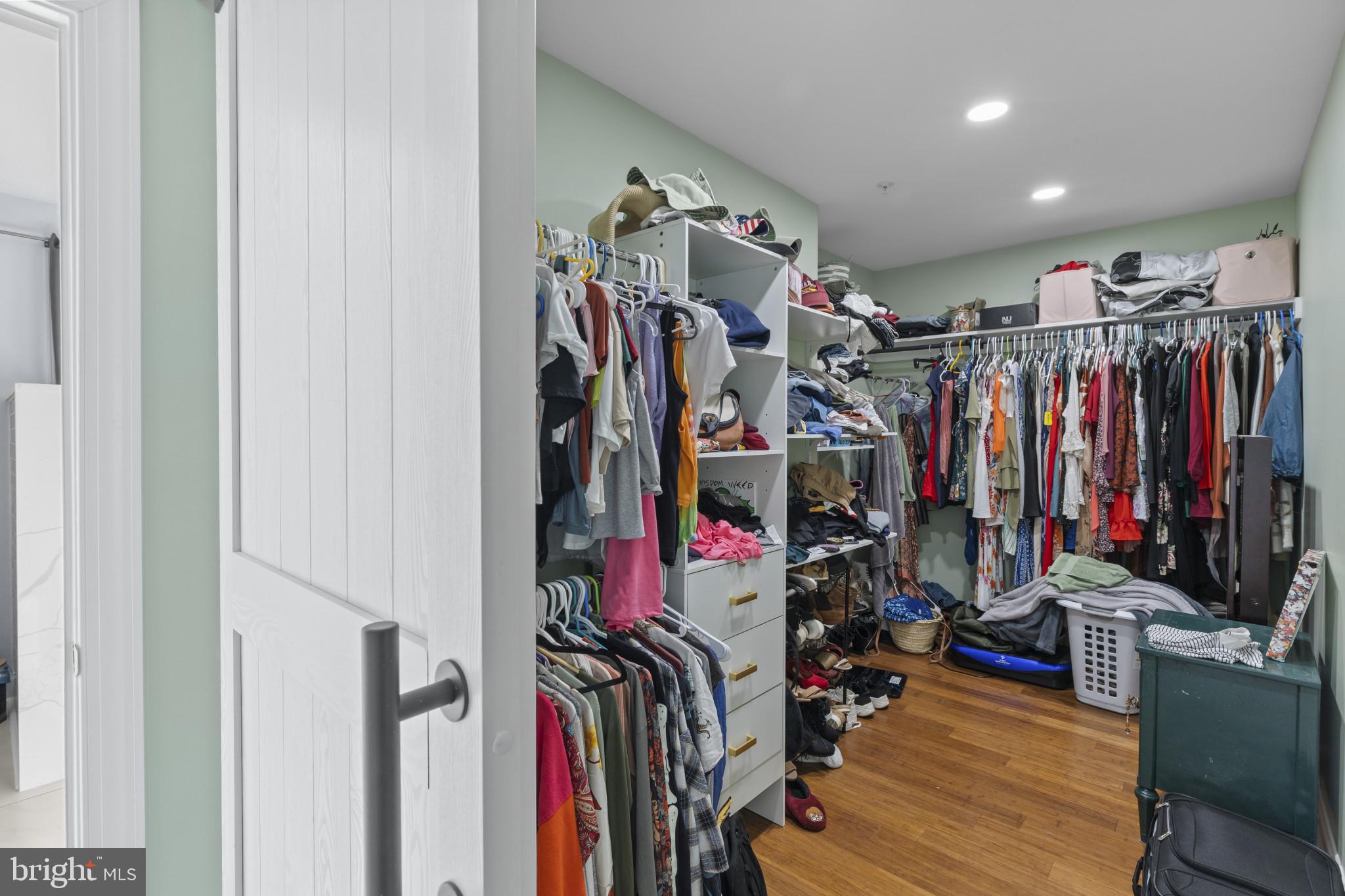 SELBY ON THE BAY - Residential