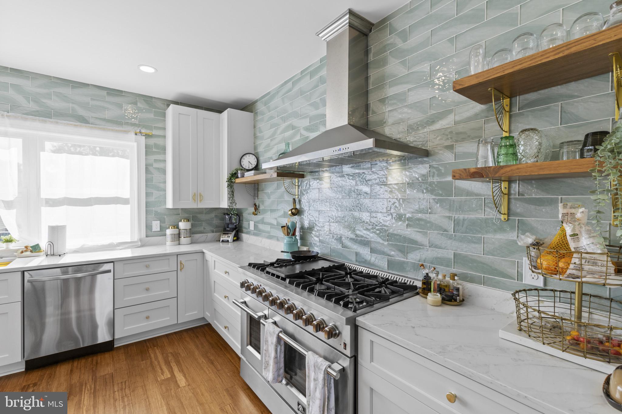 SELBY ON THE BAY - Residential