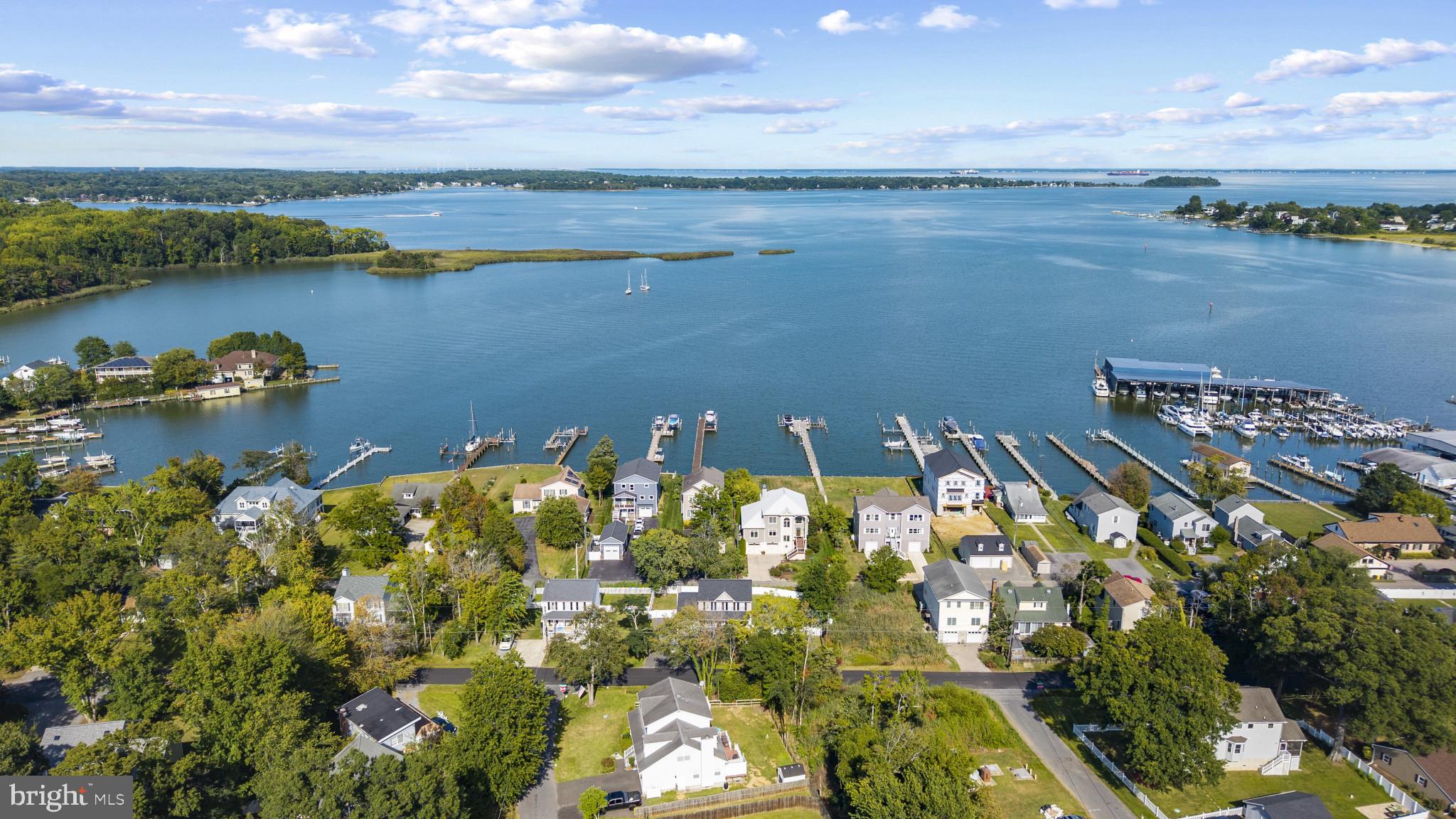 SELBY ON THE BAY - Residential