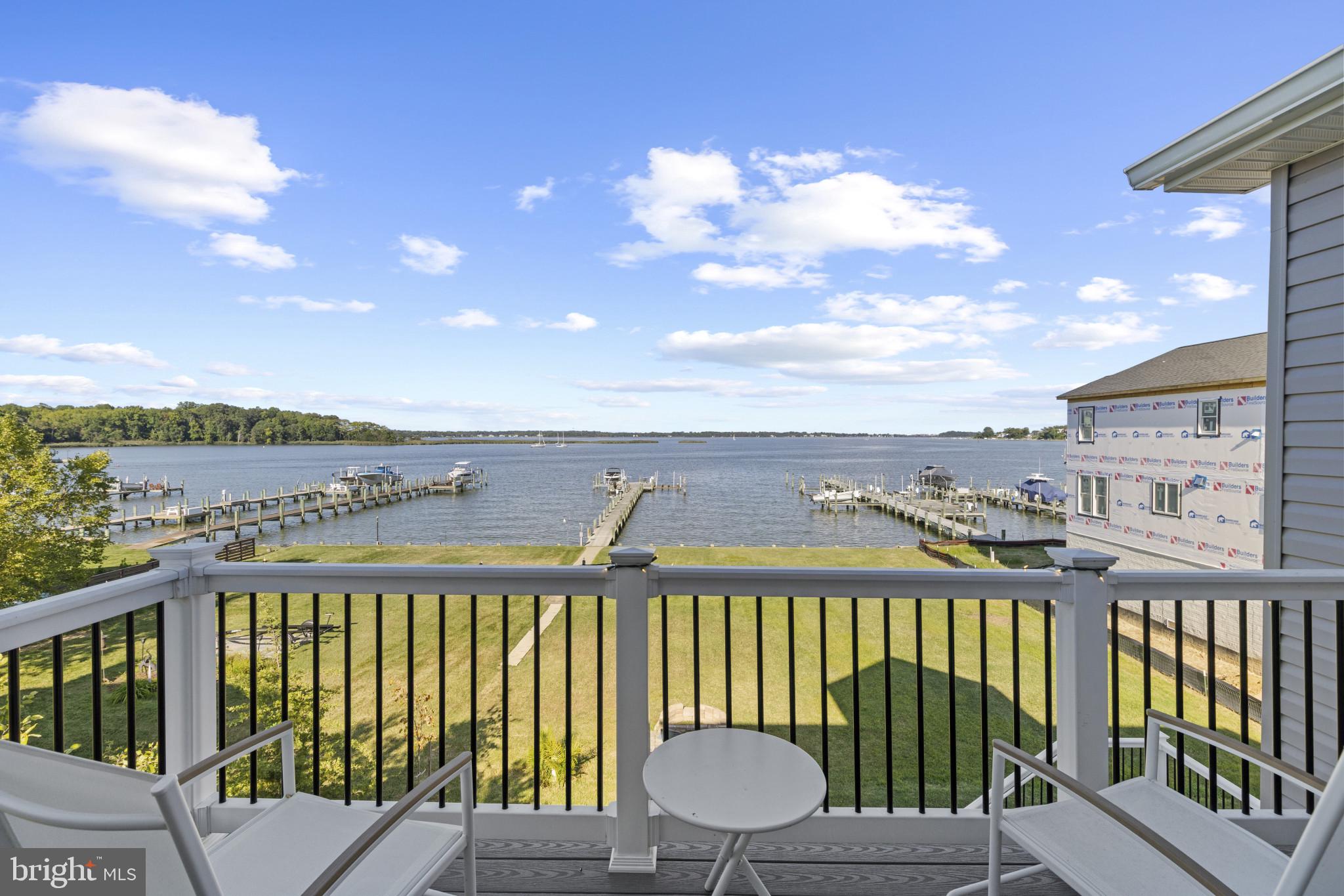 SELBY ON THE BAY - Residential