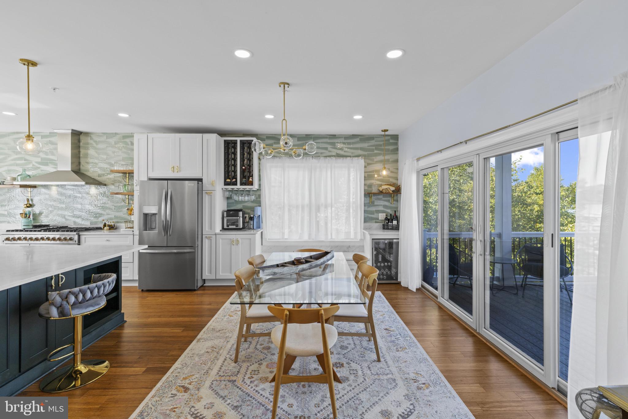 SELBY ON THE BAY - Residential