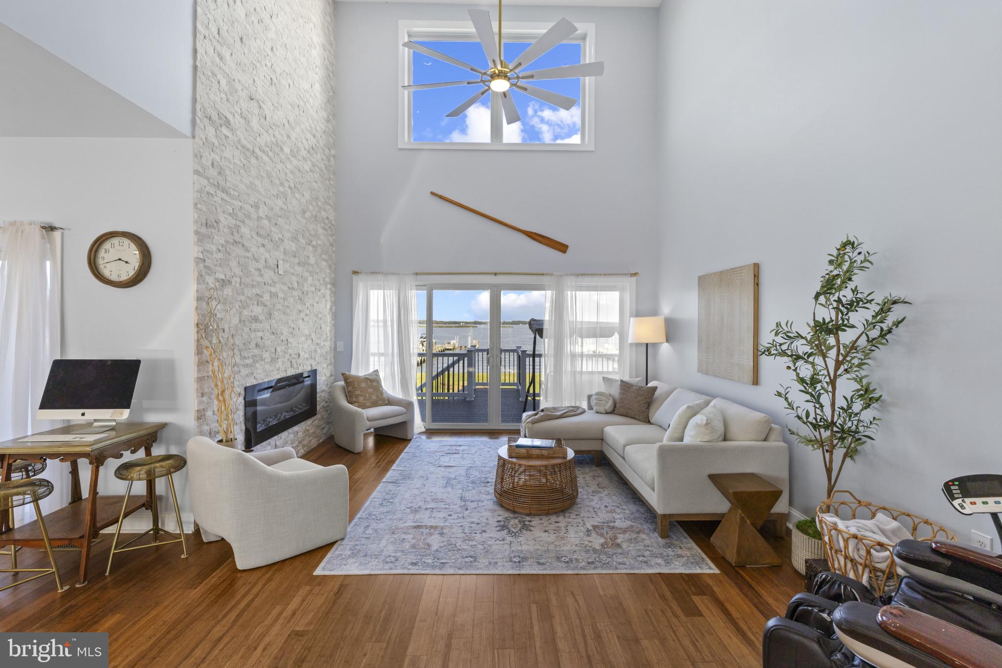 SELBY ON THE BAY - Residential