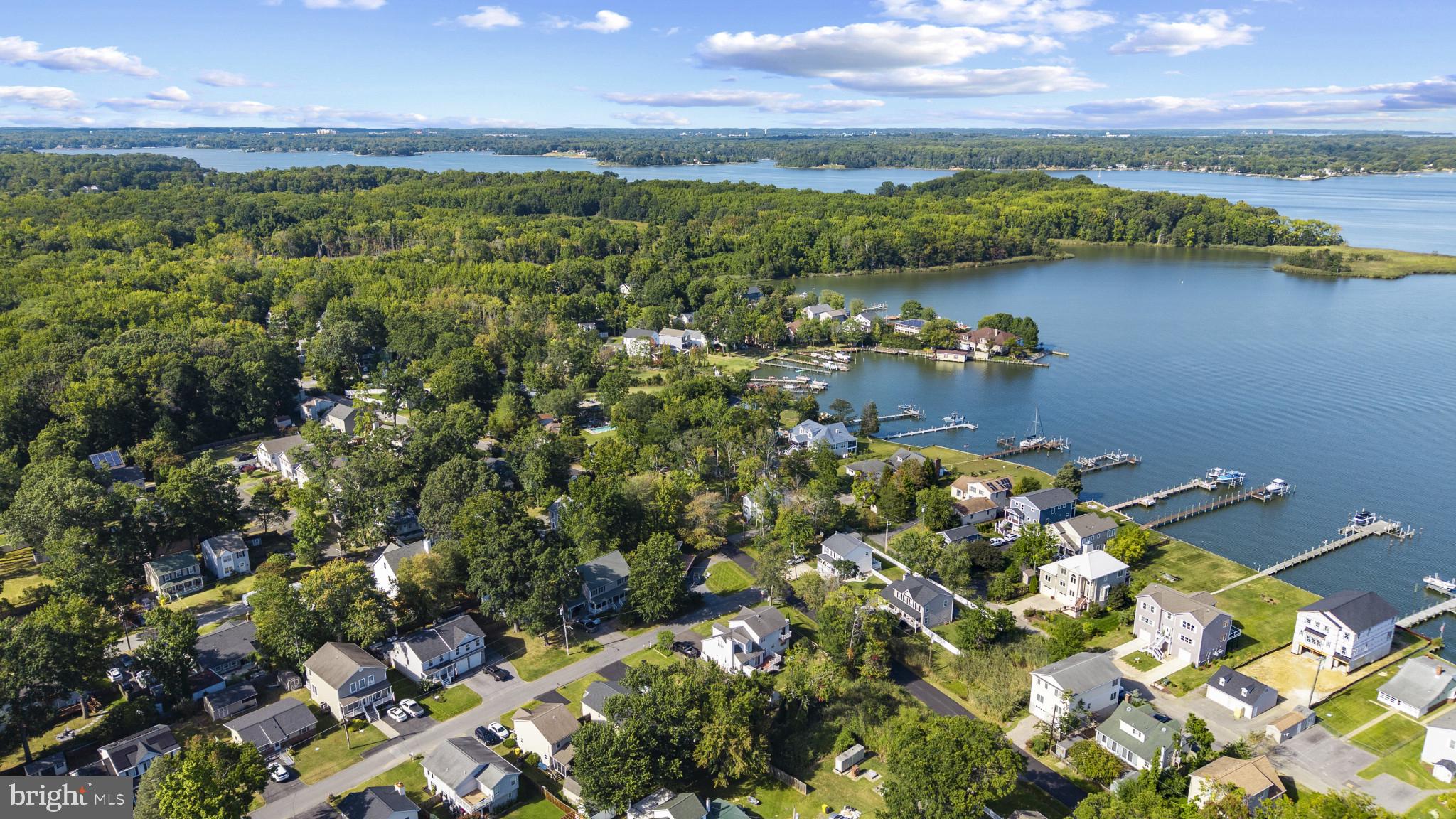 SELBY ON THE BAY - Residential