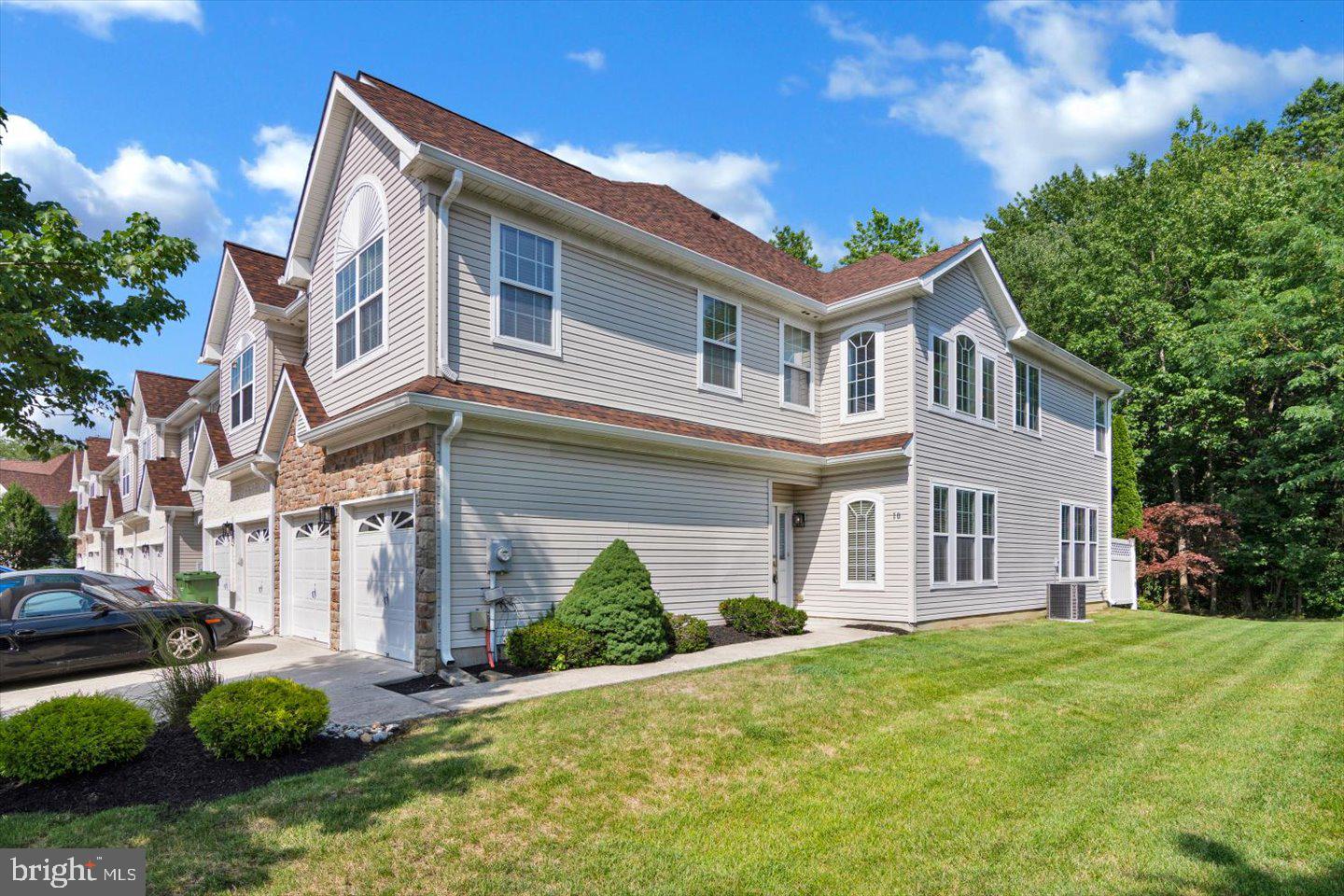 10 TUDOR COURT