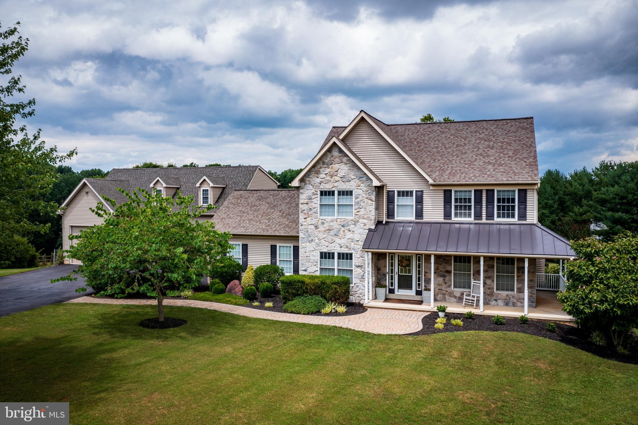 HOLBROOK HEIGHTS - Residential