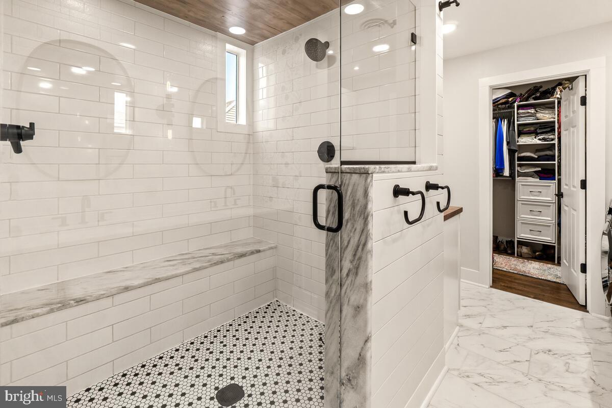 HOLBROOK HEIGHTS - Residential