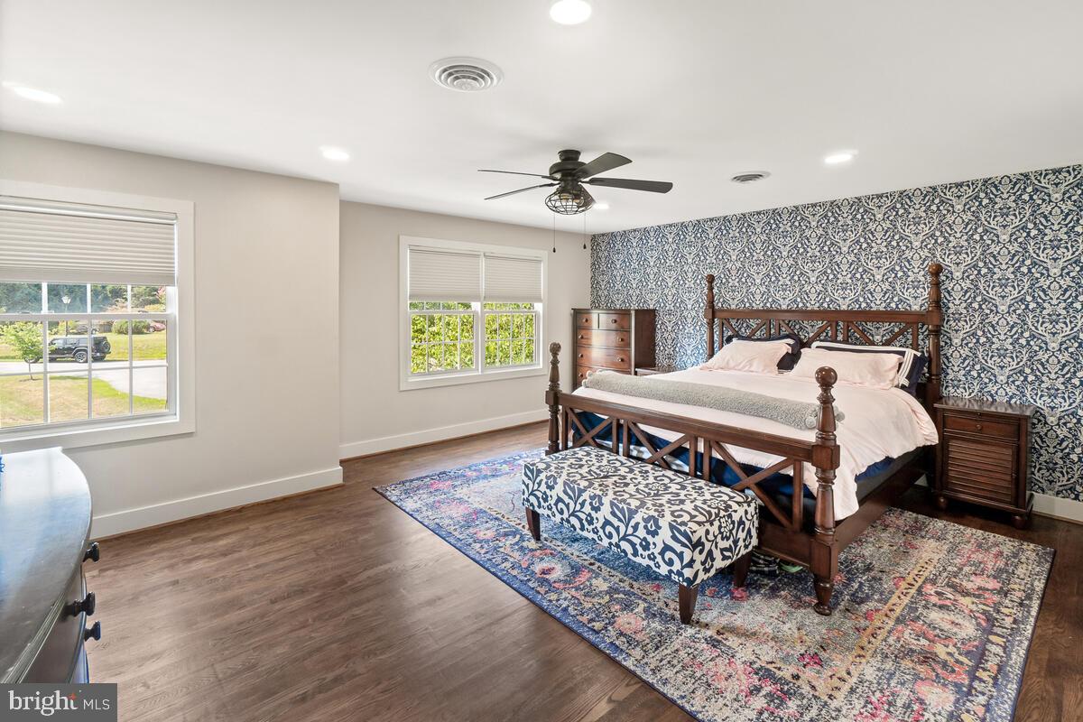 HOLBROOK HEIGHTS - Residential