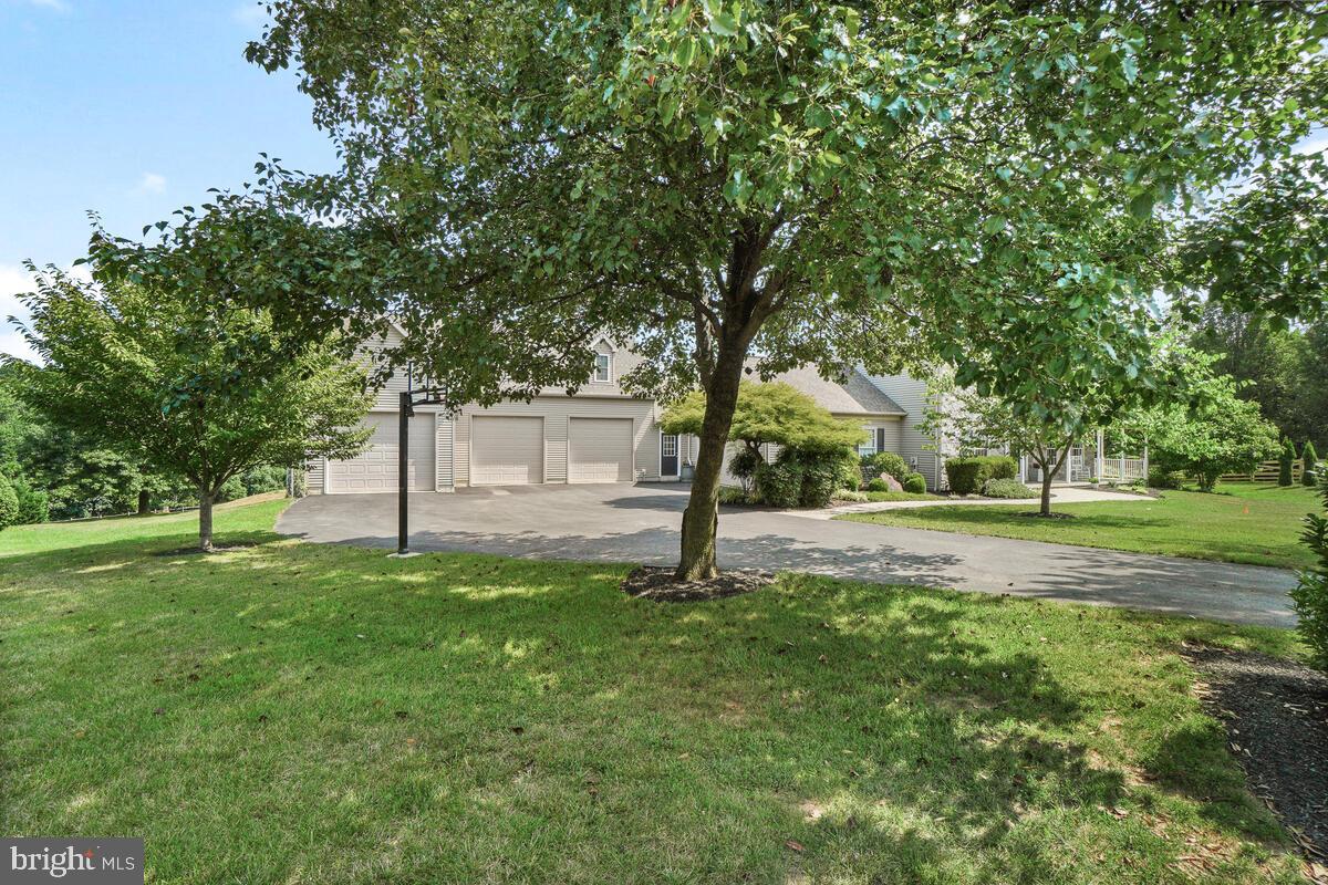 HOLBROOK HEIGHTS - Residential