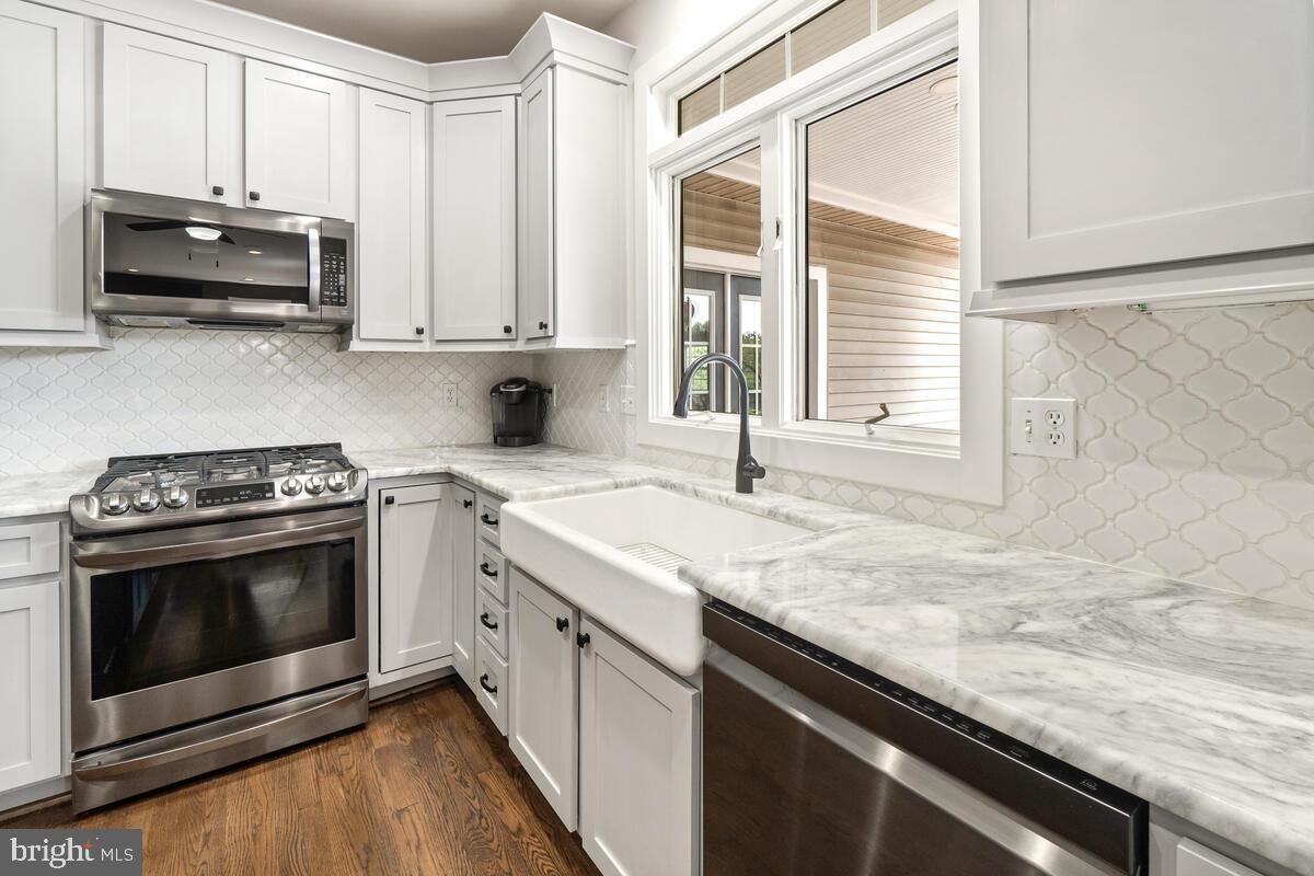 HOLBROOK HEIGHTS - Residential