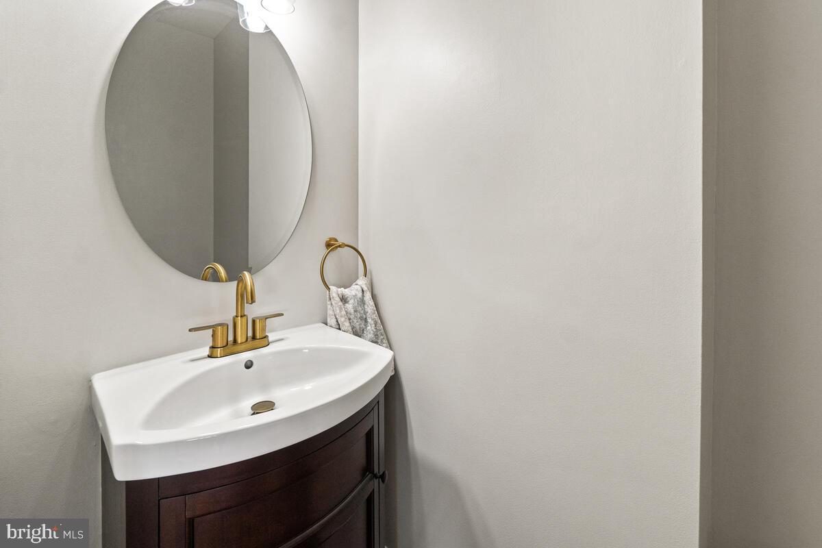 HOLBROOK HEIGHTS - Residential