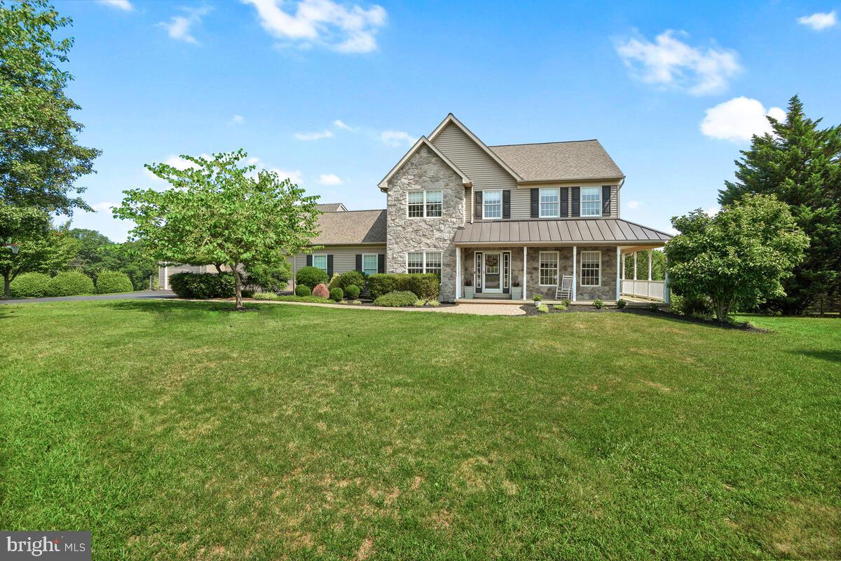 HOLBROOK HEIGHTS - Residential