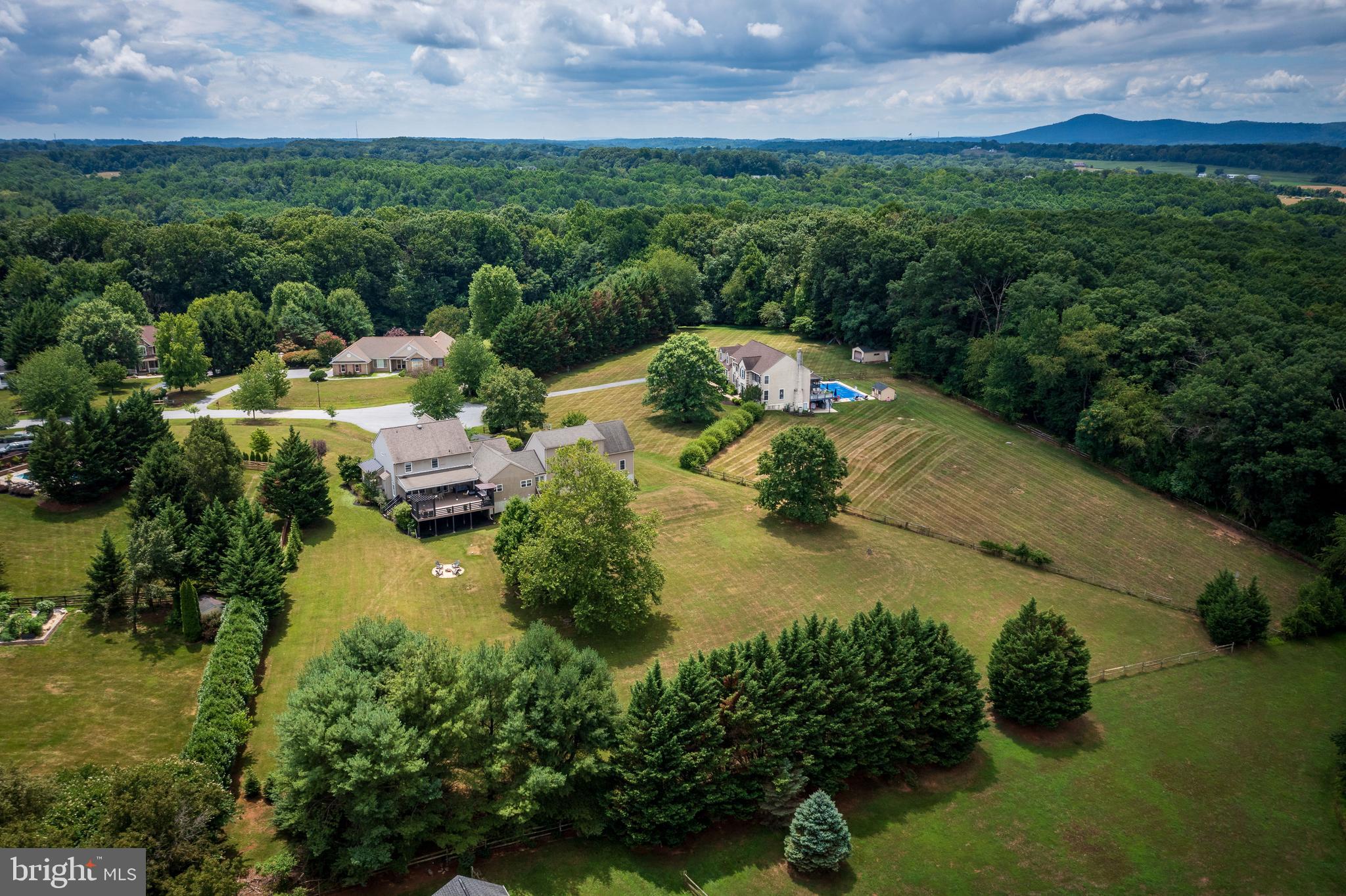 HOLBROOK HEIGHTS - Residential