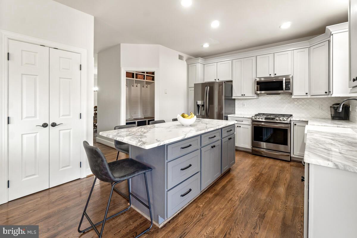 HOLBROOK HEIGHTS - Residential