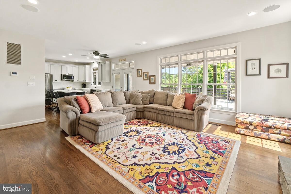 HOLBROOK HEIGHTS - Residential